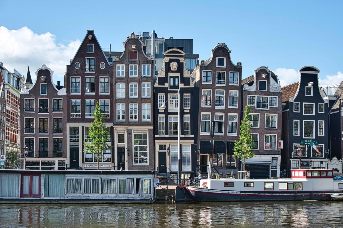 Amsterdam 2025, il viaggio tra canali, musei e quartieri segreti che non ti aspetti (1)