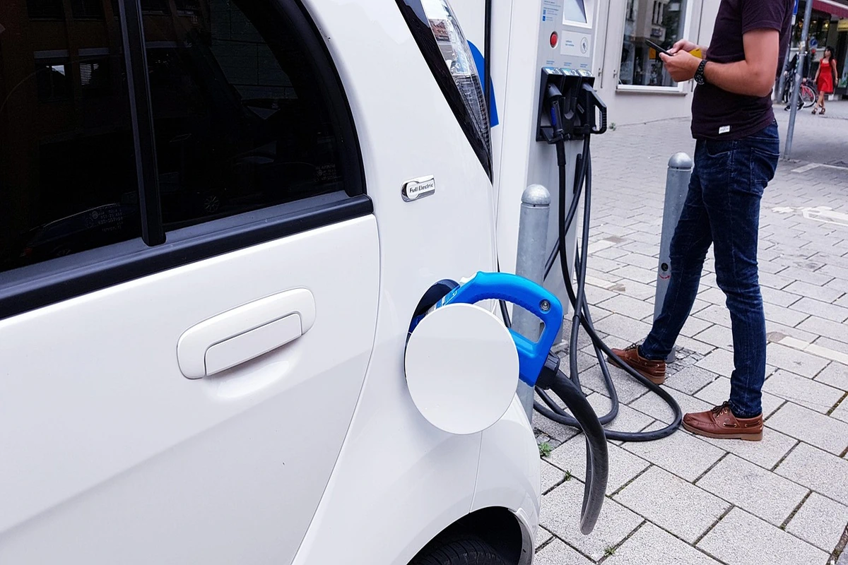 Compra la tua nuova auto il bonus elettriche 2025 è qui (2)