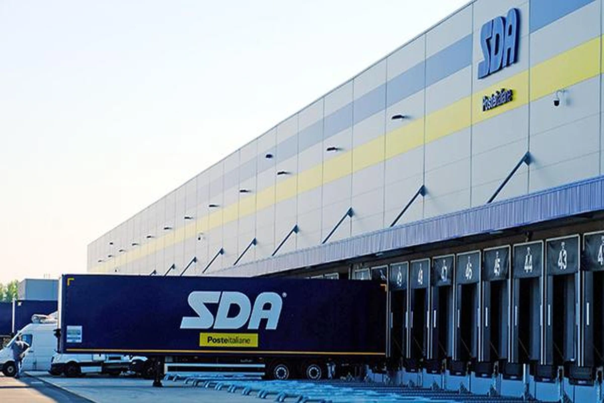Il tuo diploma vale oro. Sda express courier assume a tempo pieno scopri i requisiti segreti per entrare nel mondo della logistica di Poste Italiane