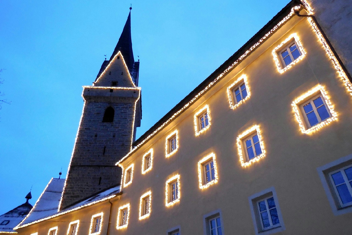 Brunico d’autunno: 48 ore tra sentieri dorati, canederli pressati e il panettone di montagna