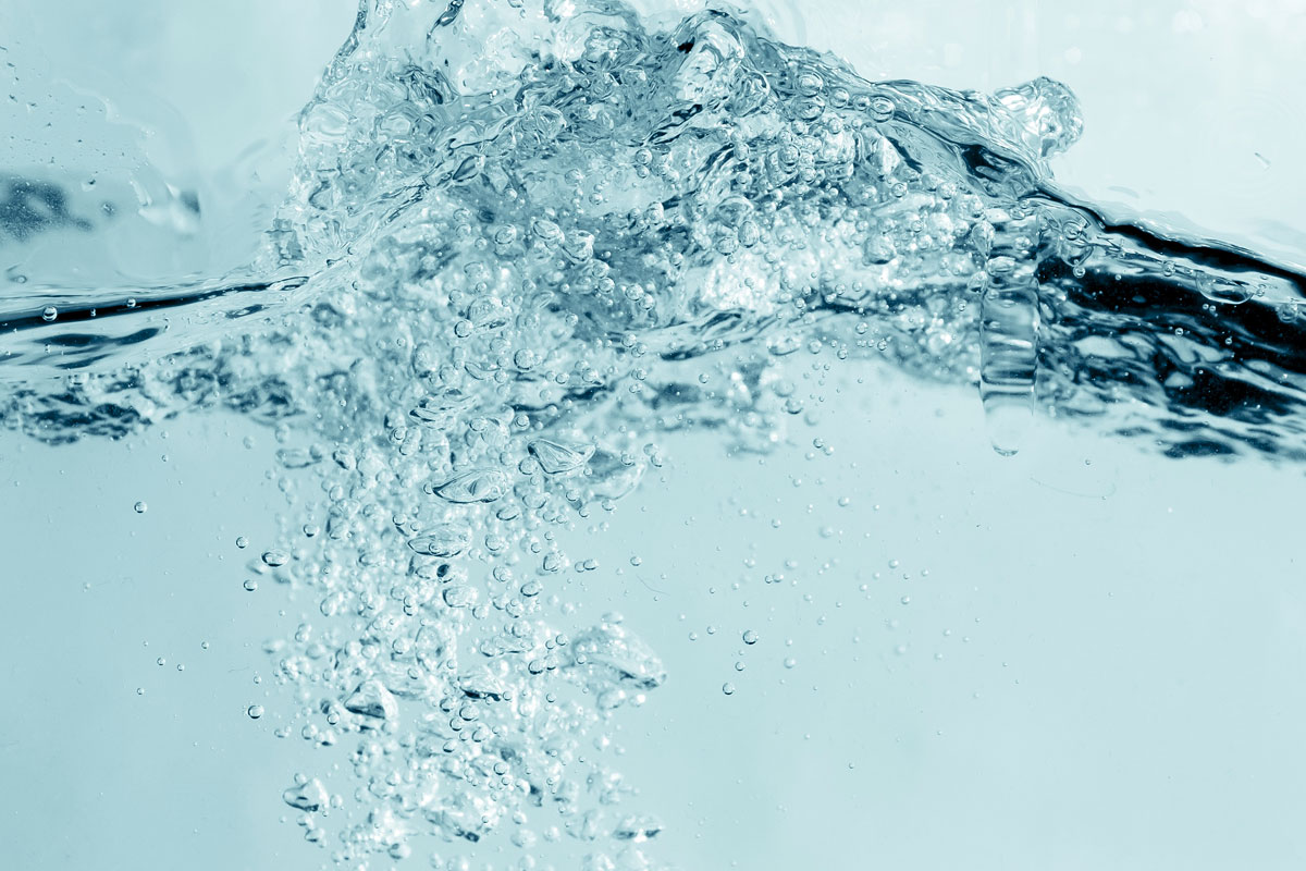 Se la pressione alta ti preoccupa, questa acqua minerale aiuta davvero più di tutte le altre